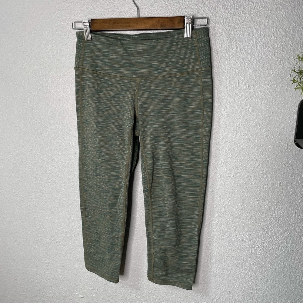 Athleta Cropped Leggings size small